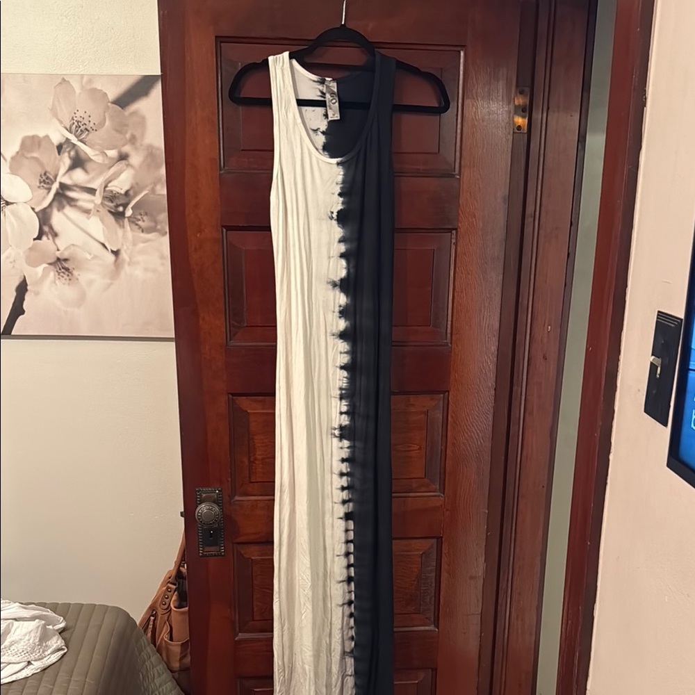 Go Couture Black and White Halter Sundress